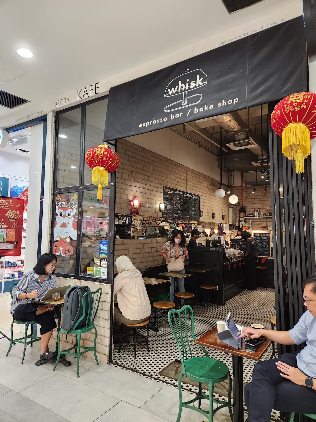 Whisk Espresso Bar & Bake Shop @ Empire Shopping Gallery