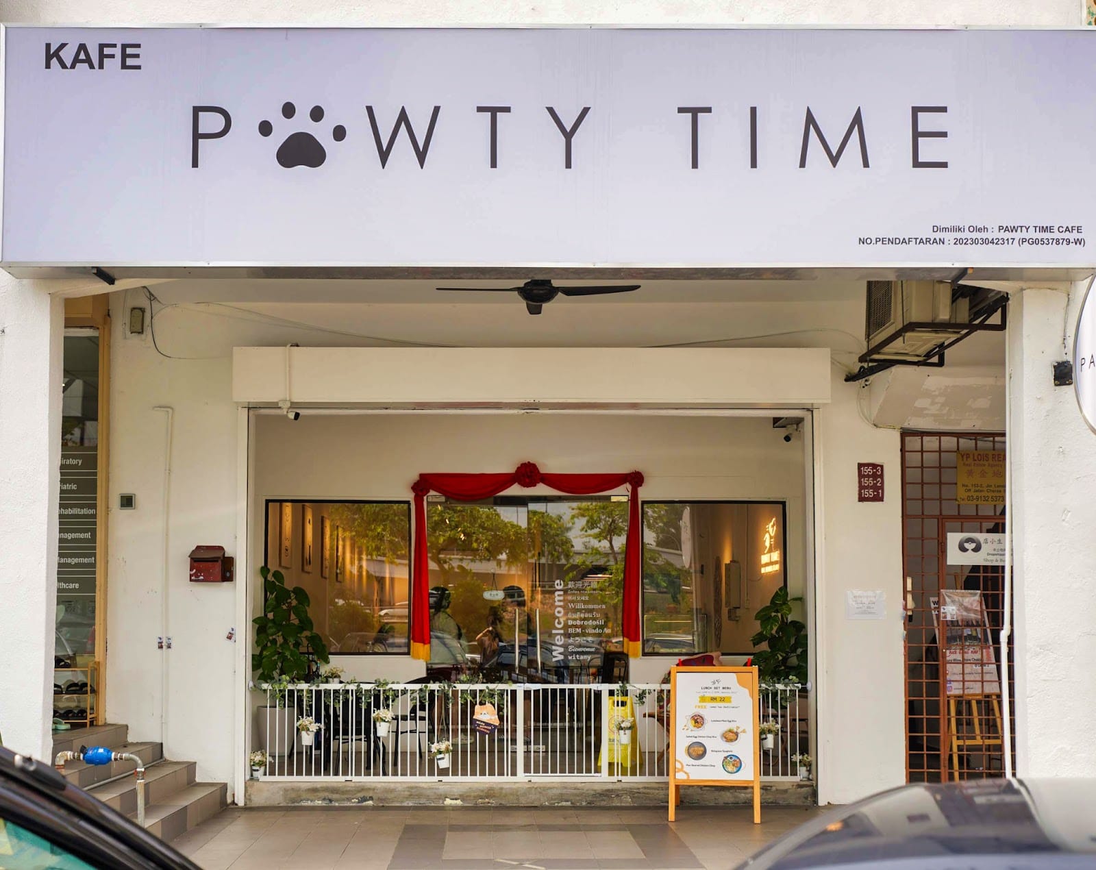 Pawty Time