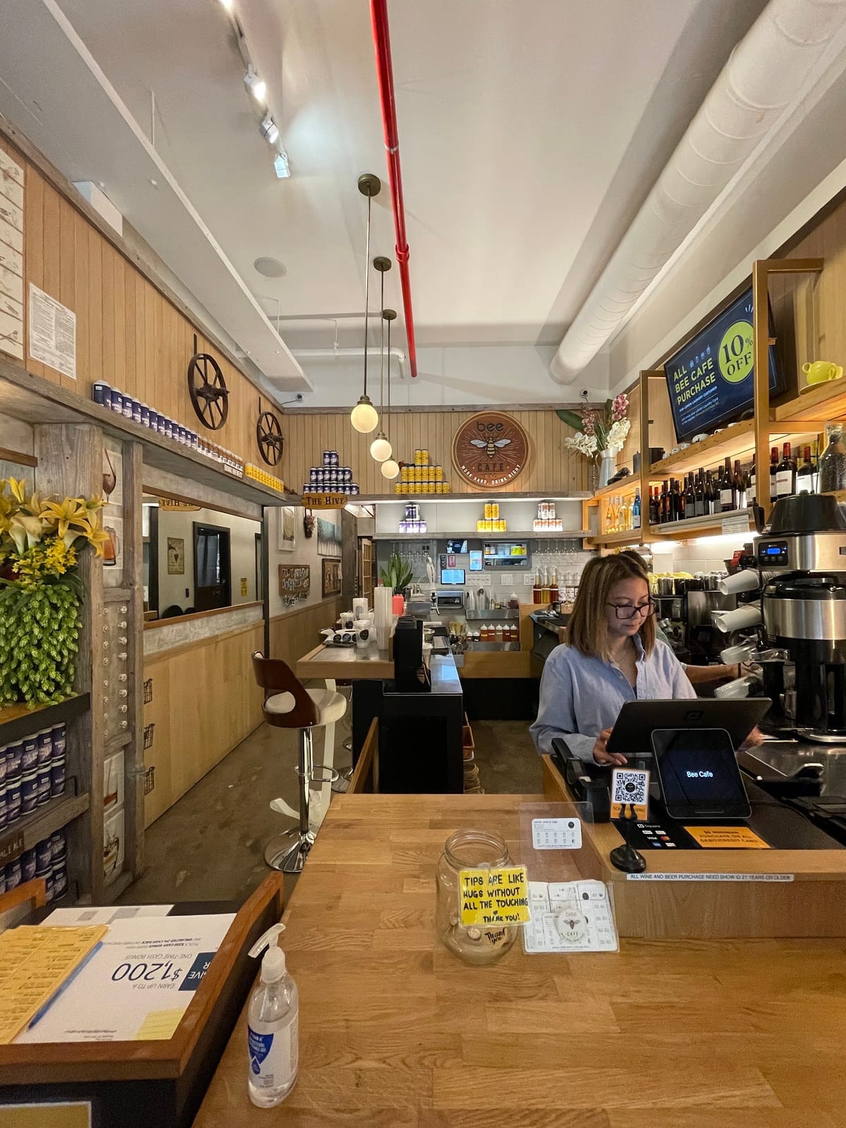 Bee Cafe