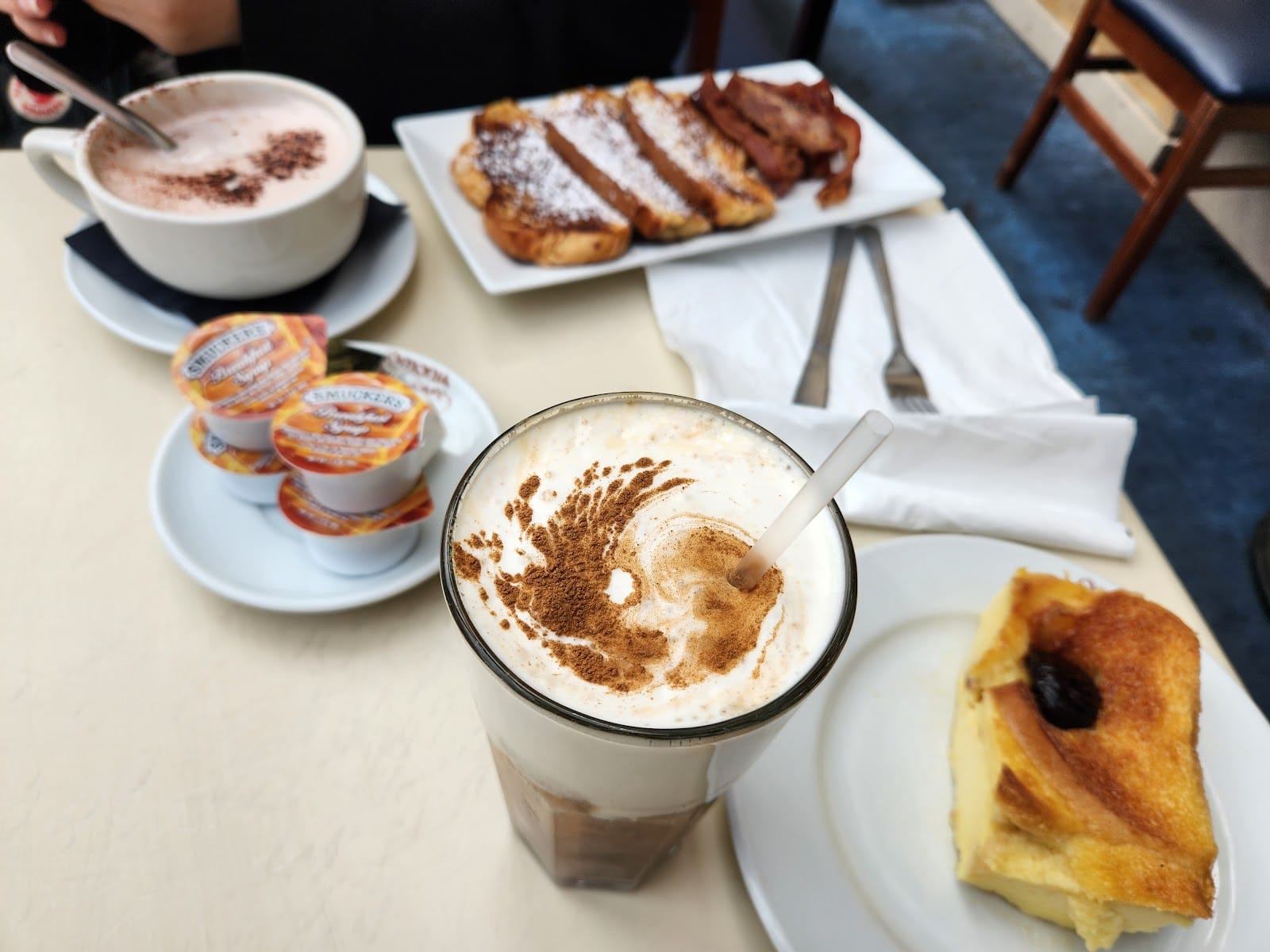 Omonia Cafe