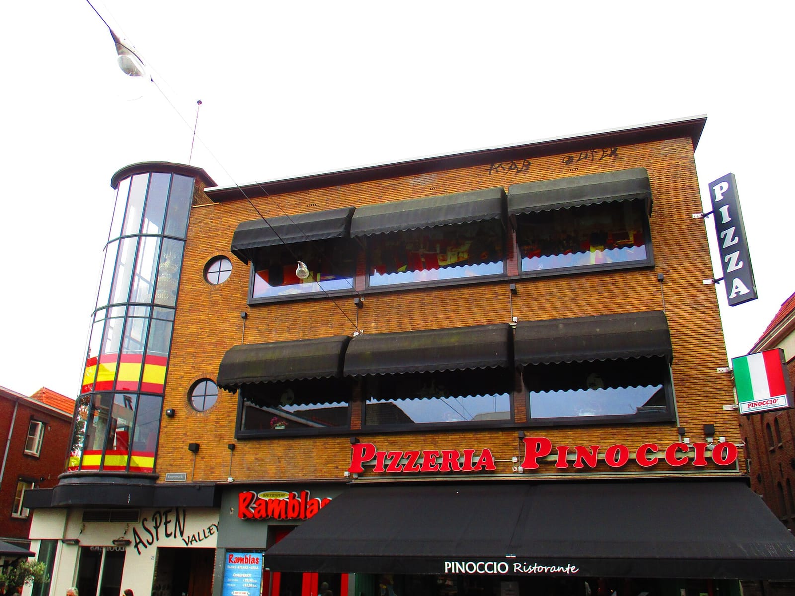 Le Grand Café photo 4