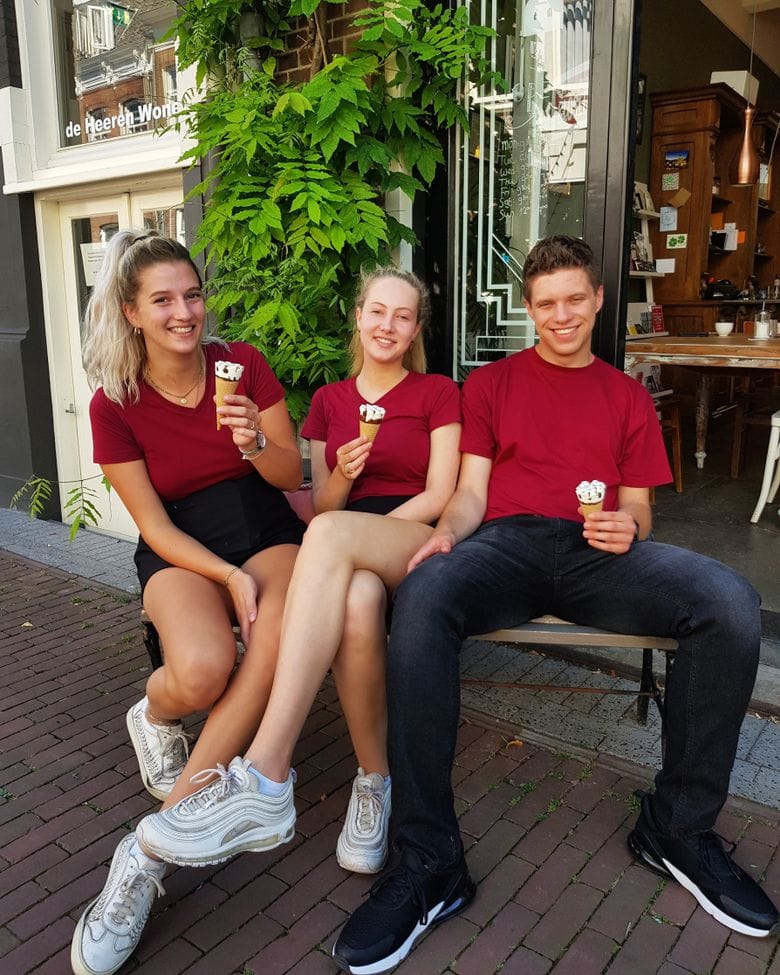 BLUF. Foodcafé