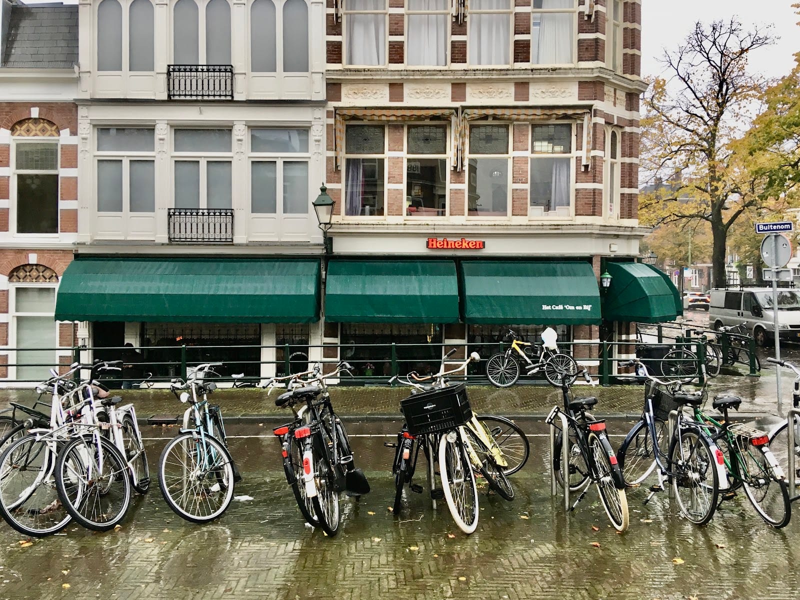 Café Om en Bij