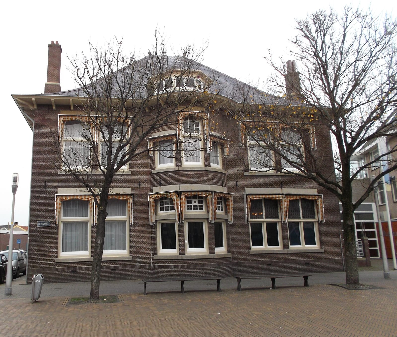 Goud Koffie en Wijnbar photo 3