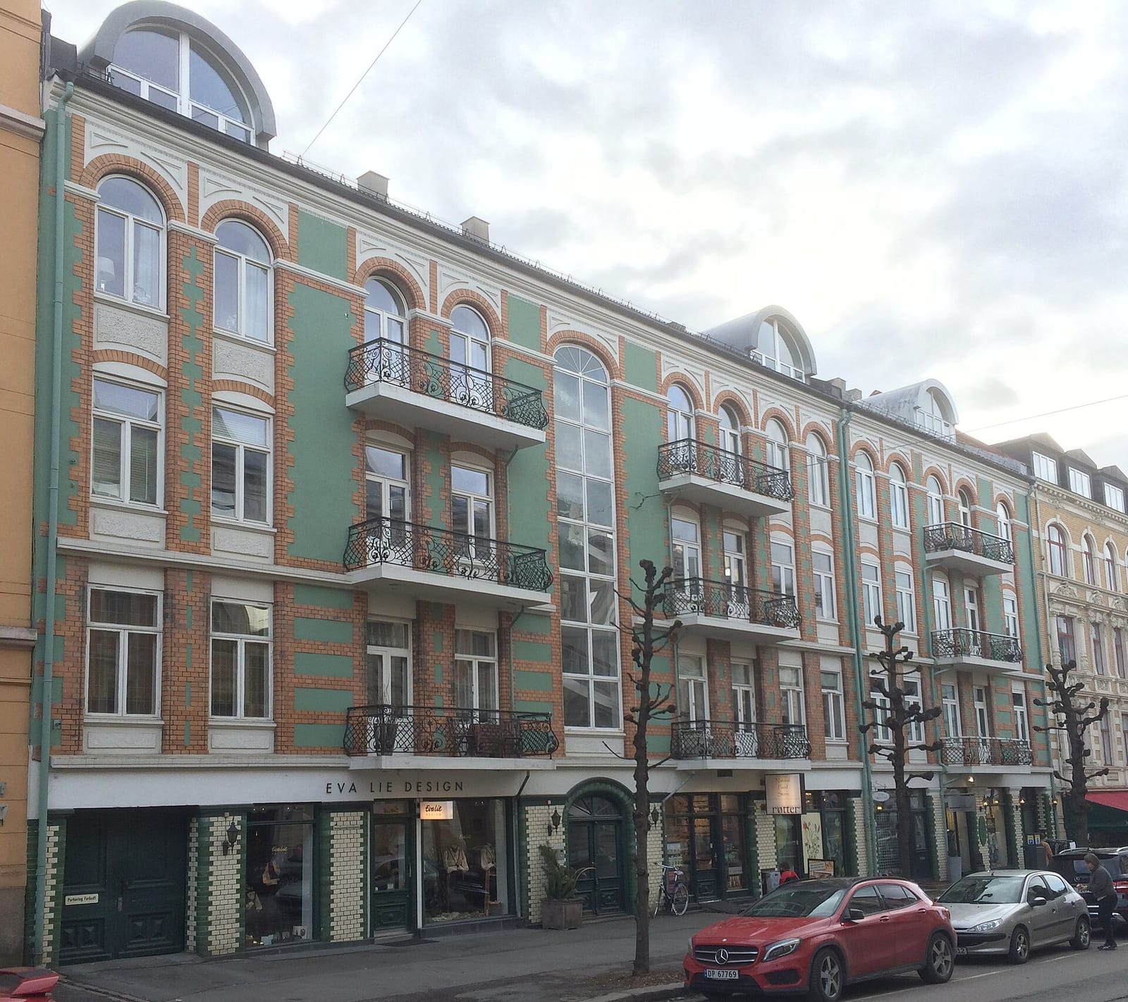 Oslo Raw photo 2