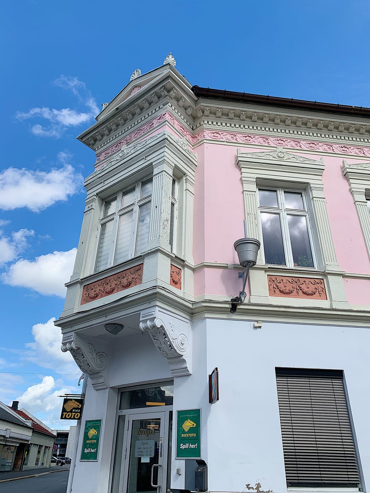 Nobel Cafe