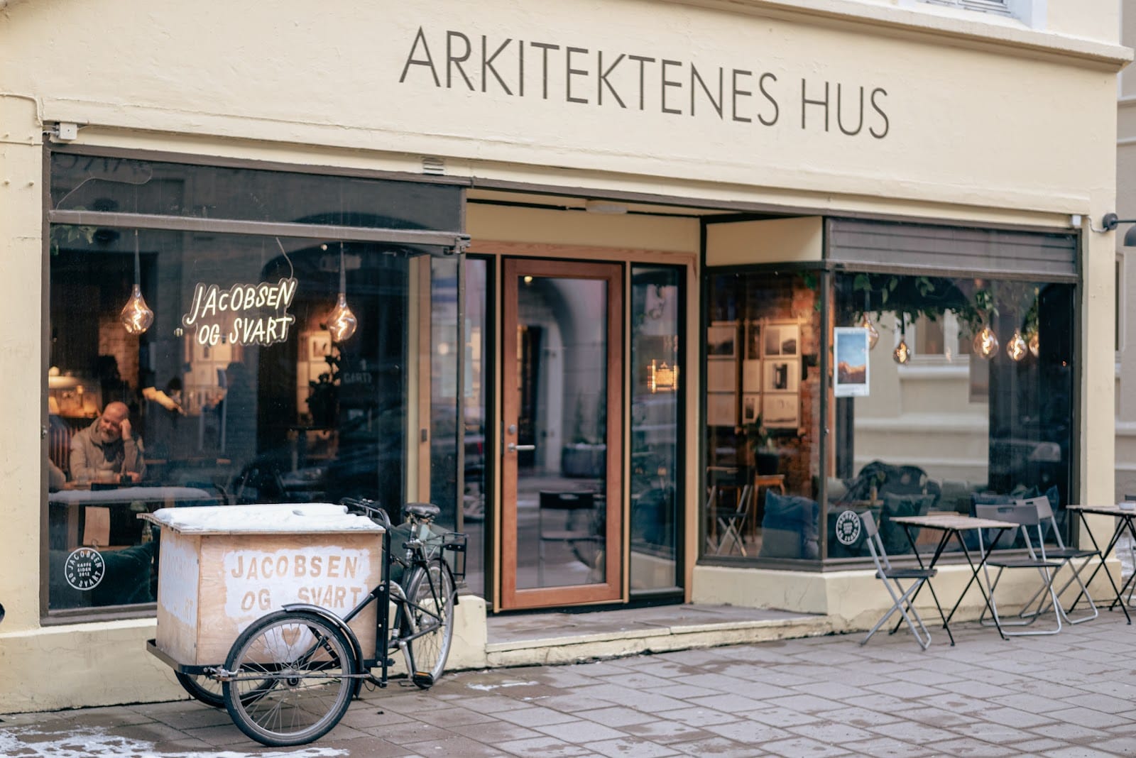 Jacobsen og Svart