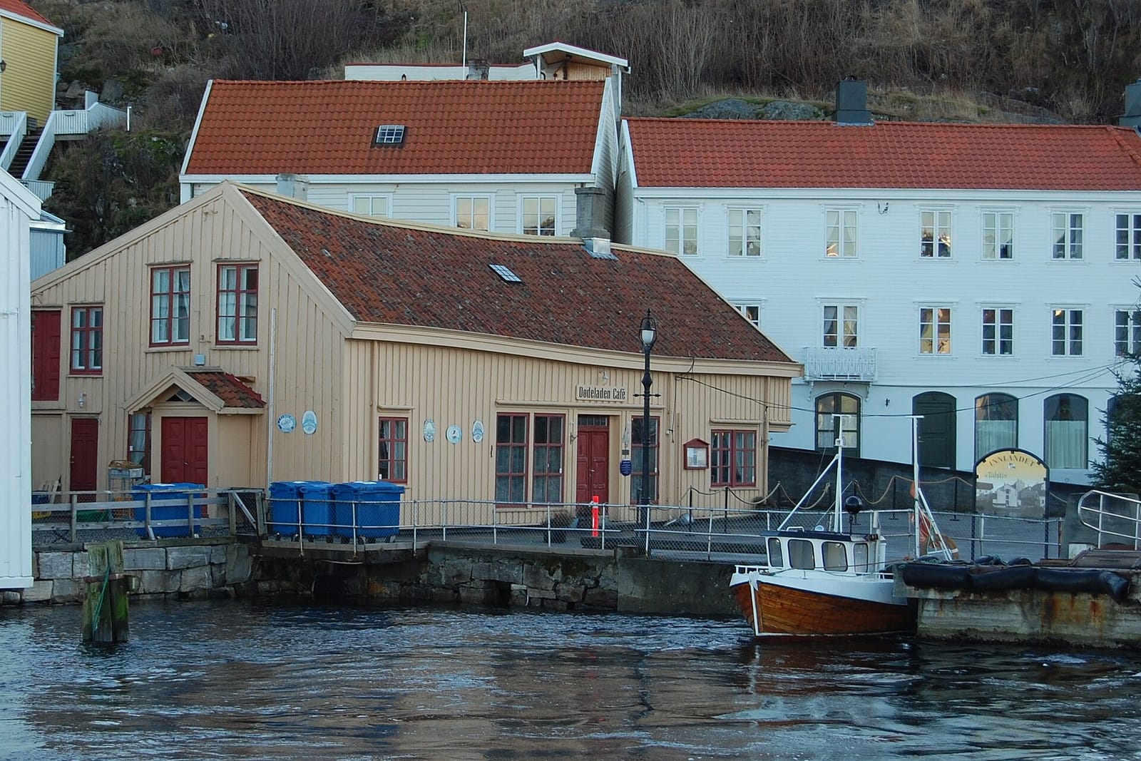 Dødeladen kafé photo 2