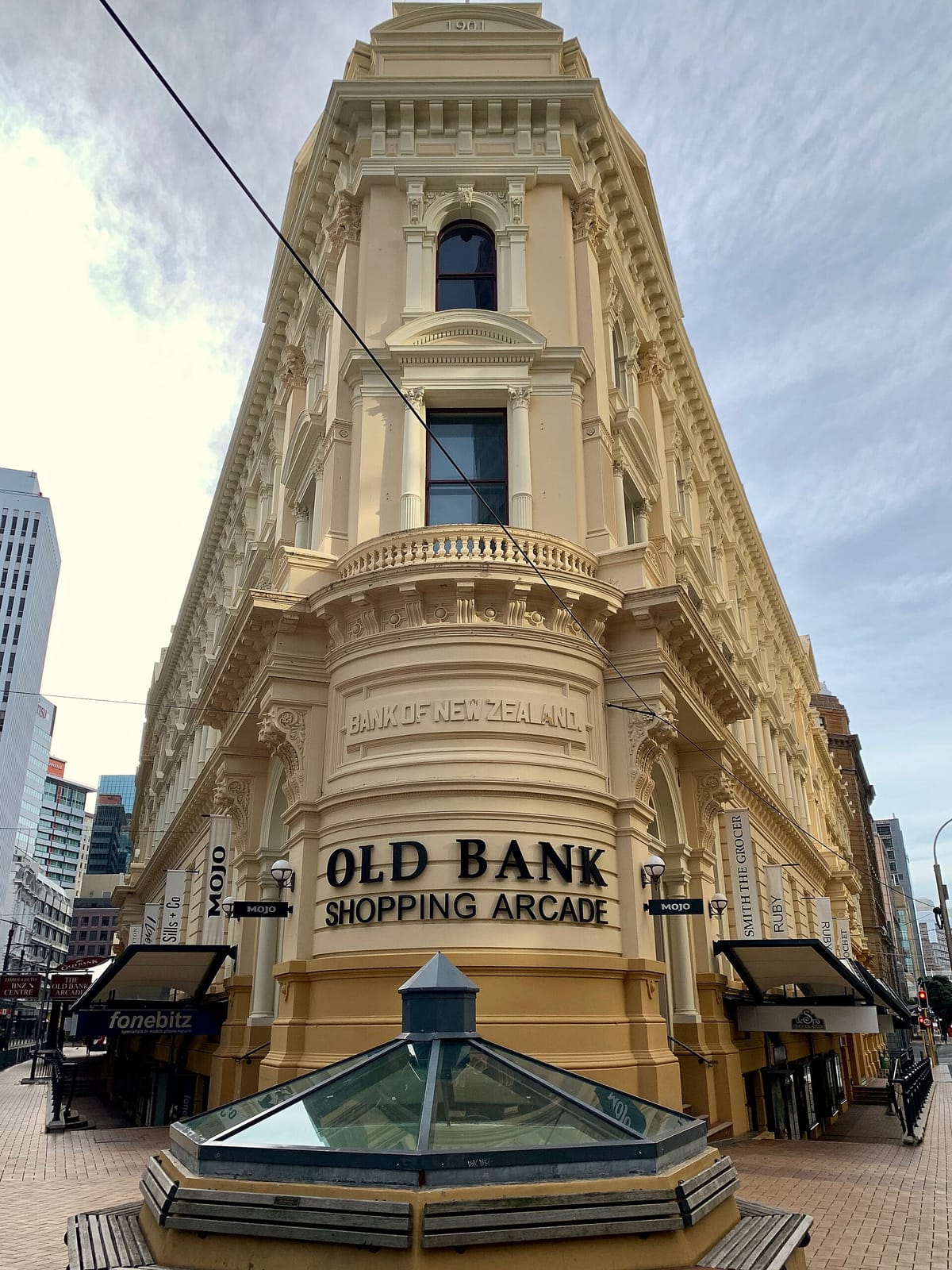 Mojo Old Bank photo 3