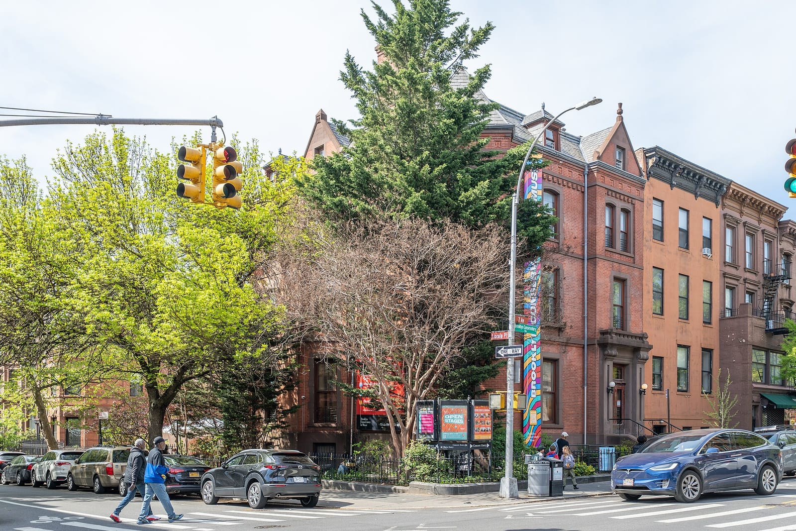 Brooklyn High Low photo 2