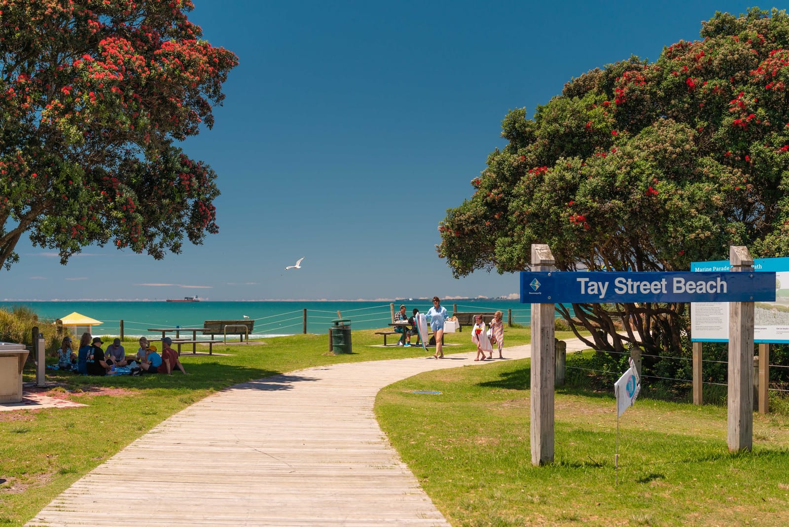 Tay Street Beach Cafe photo 3