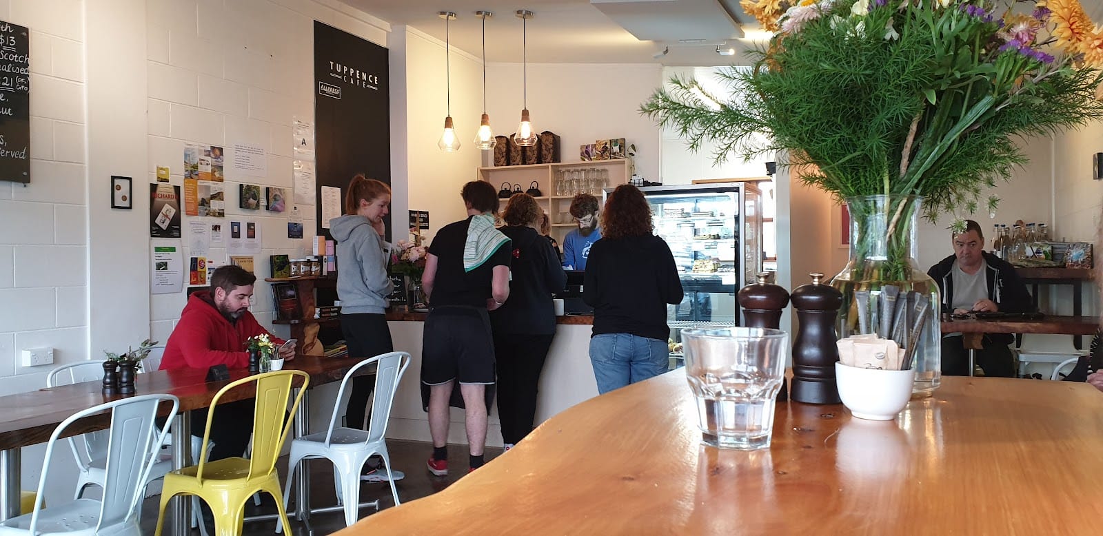 Tuppence Cafe