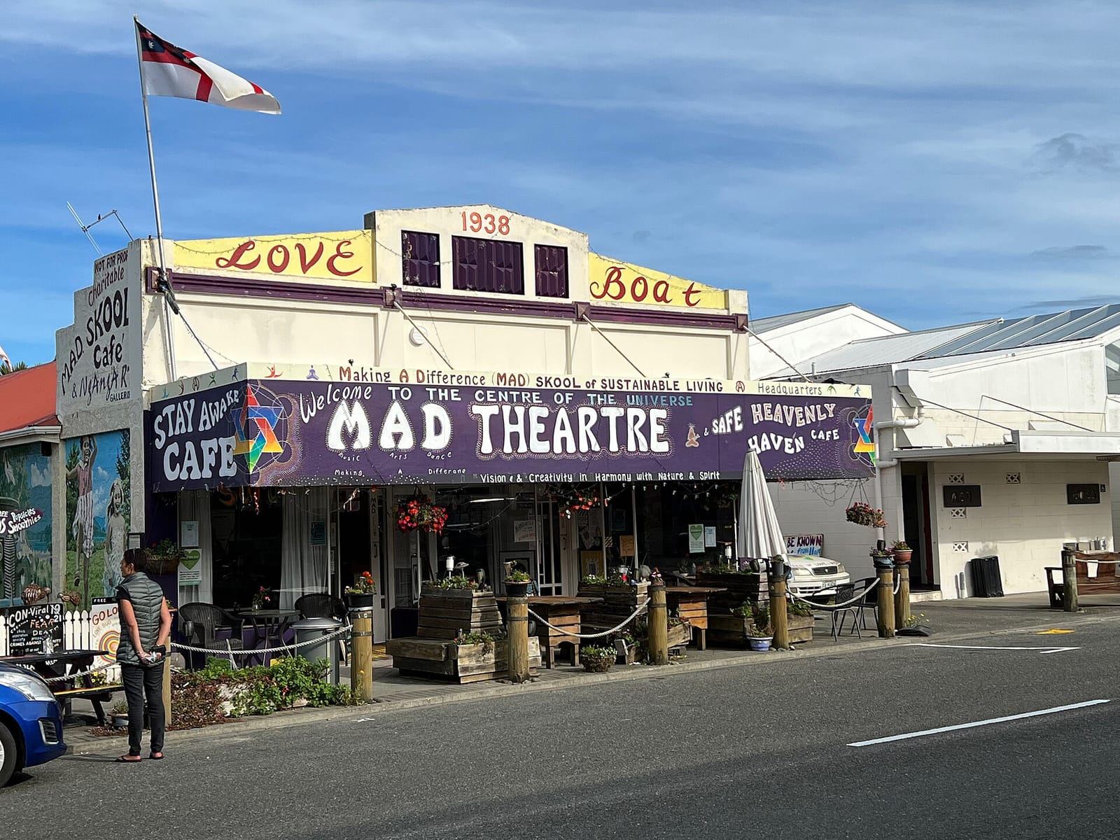 M.A.D. Café Golden Bay photo 2