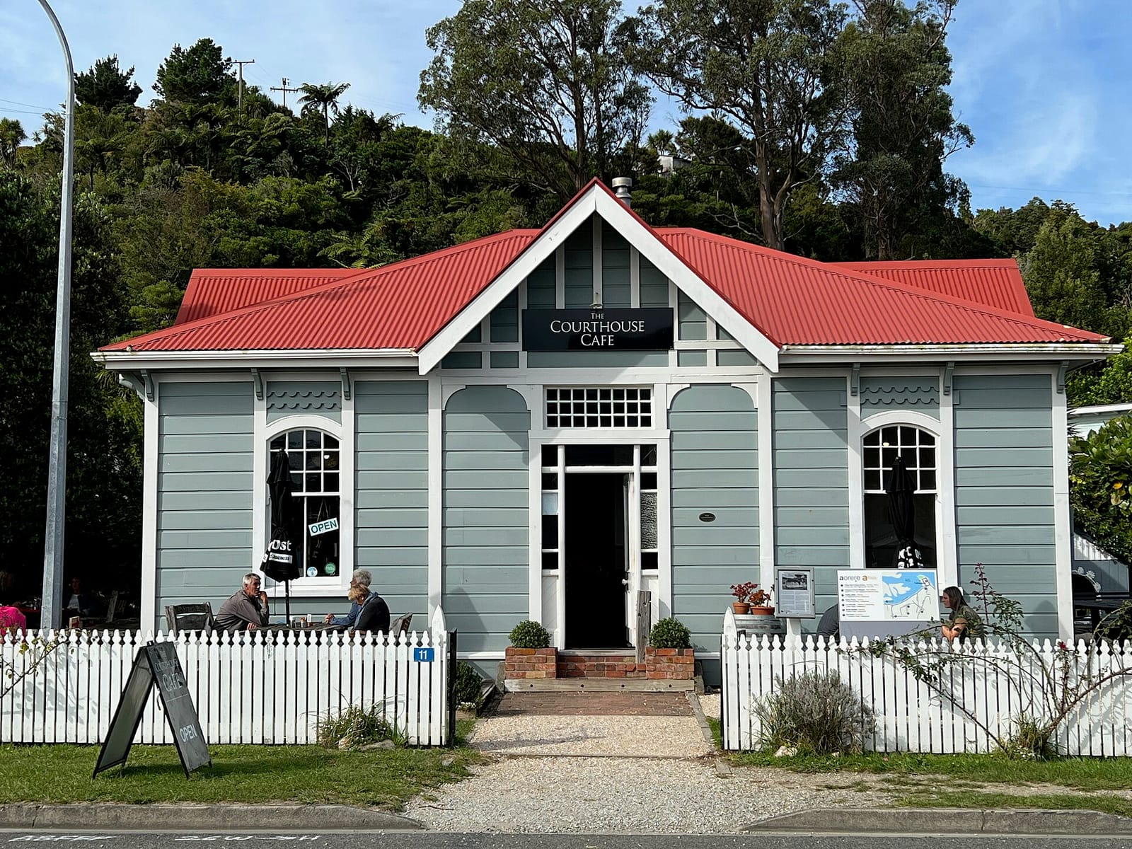 M.A.D. Café Golden Bay photo 4