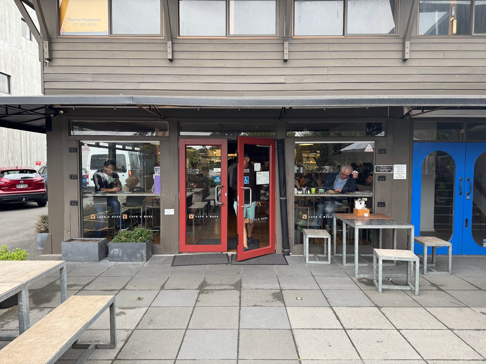 Vic's Cafe