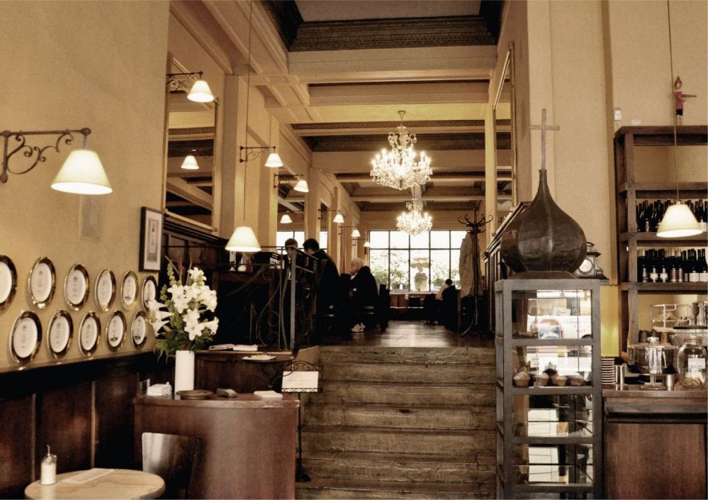 Pravda Cafe & Grill photo 9