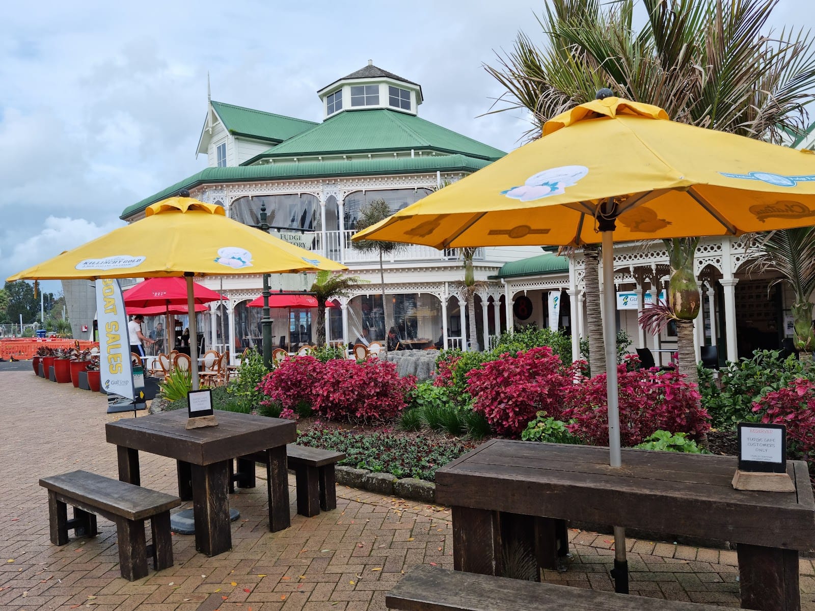 Serenity Cafe