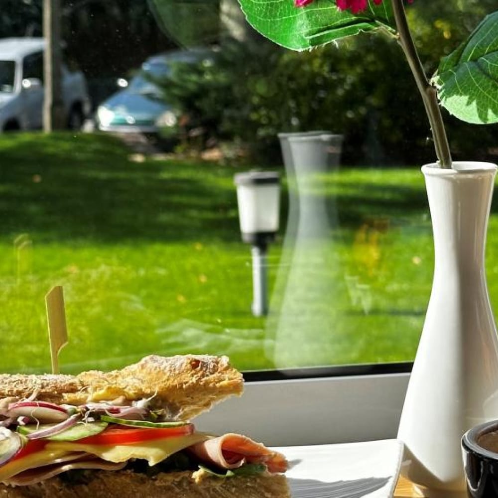 Atom Café photo 5