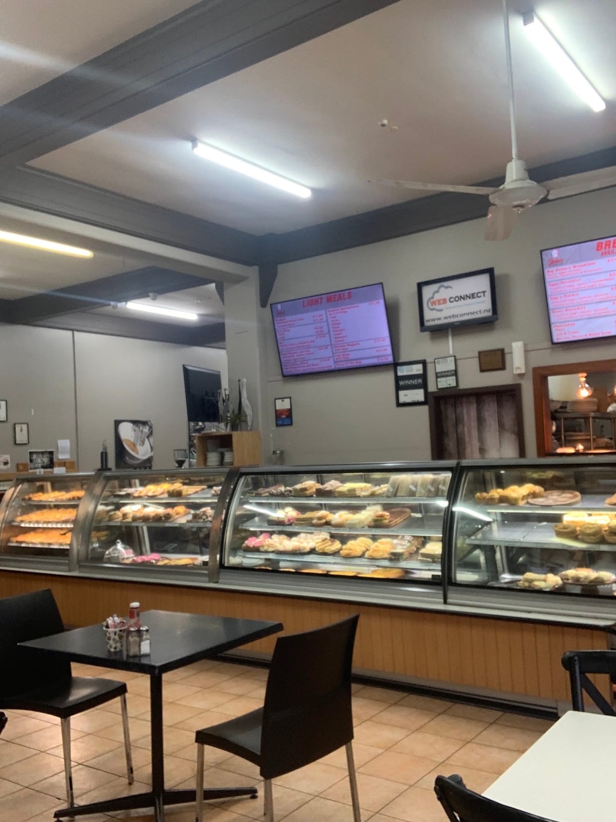 John's Bakery - Cafe