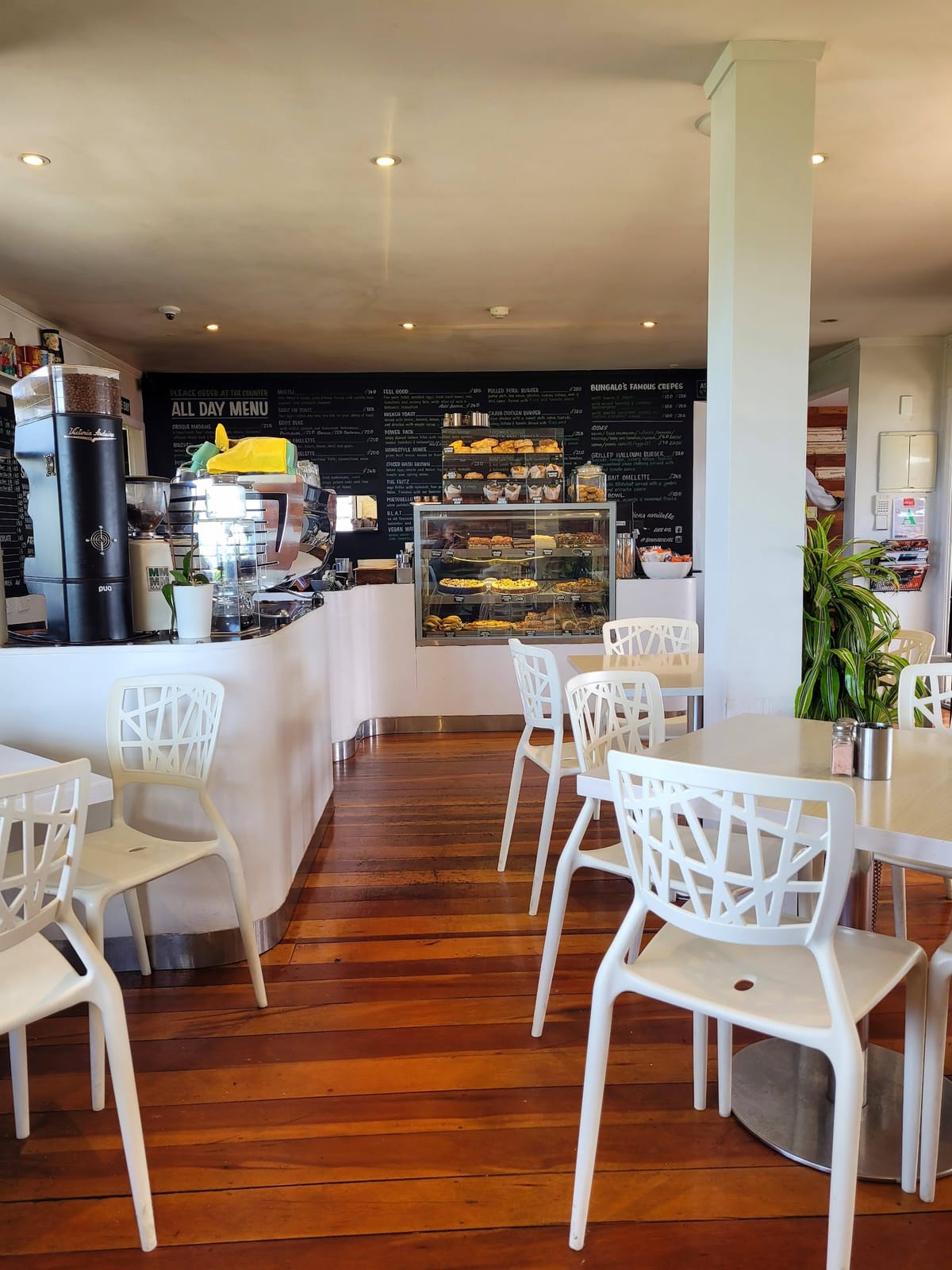 Bungalo Cafe