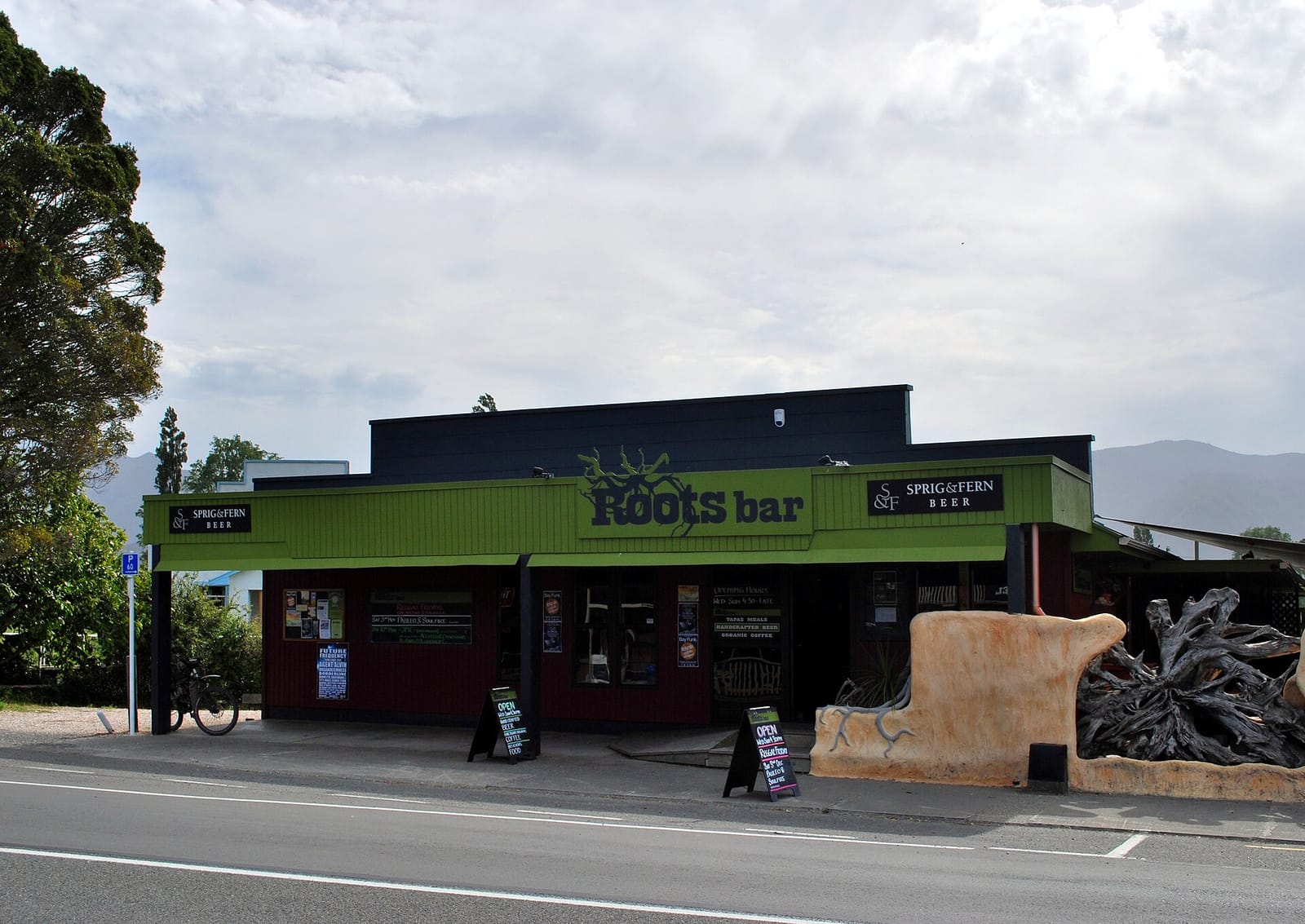 Top Shop Dairy & Takeaways photo 3