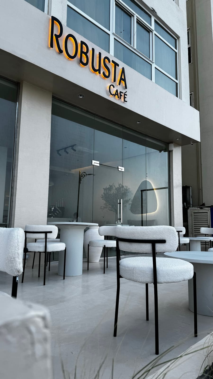 Robusta Café