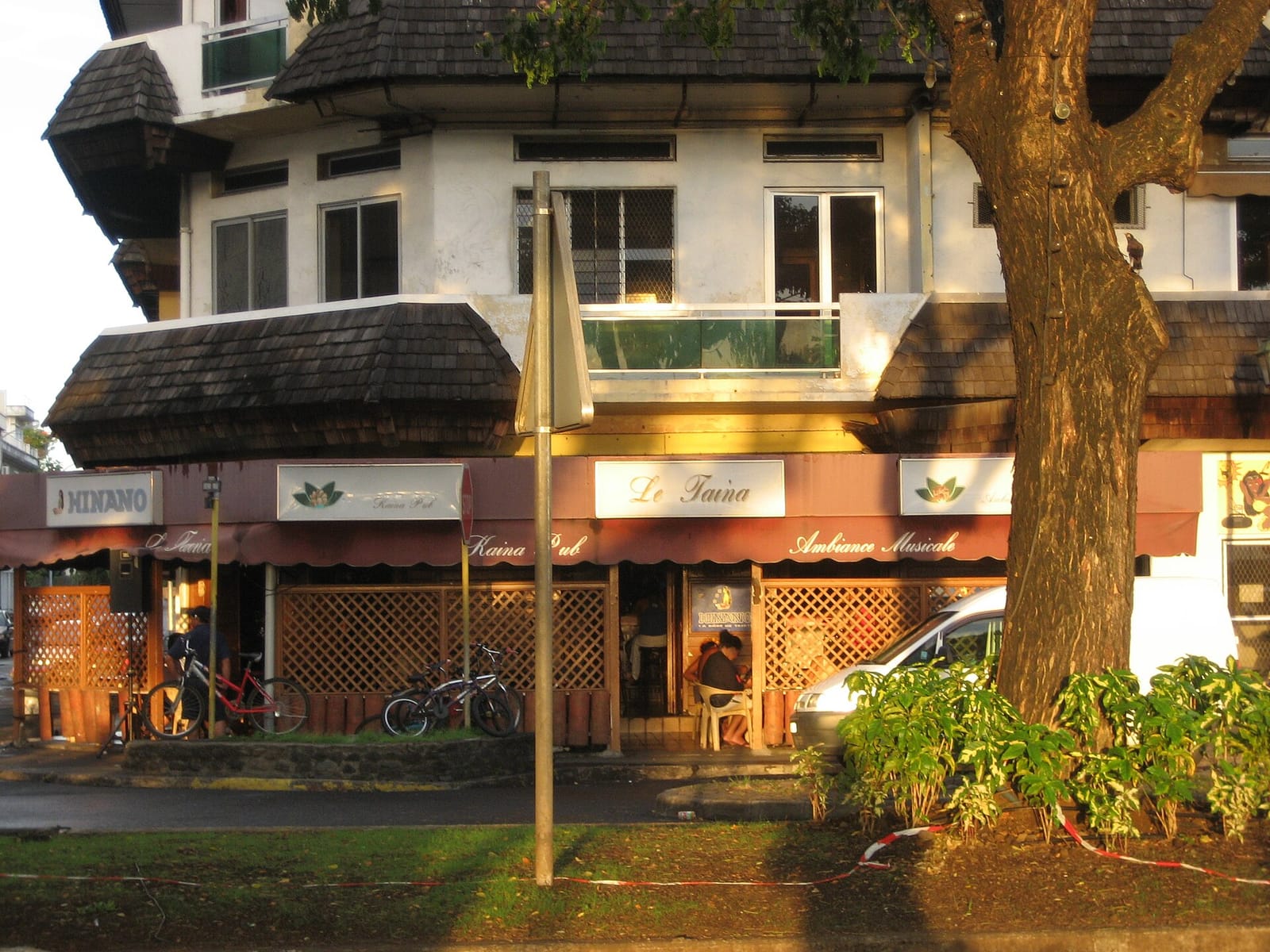 Kon Tiki Coffee
