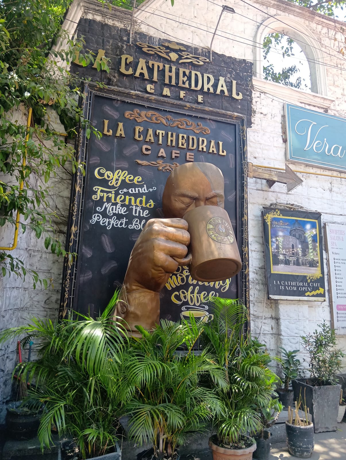 La Cathedral Cafe