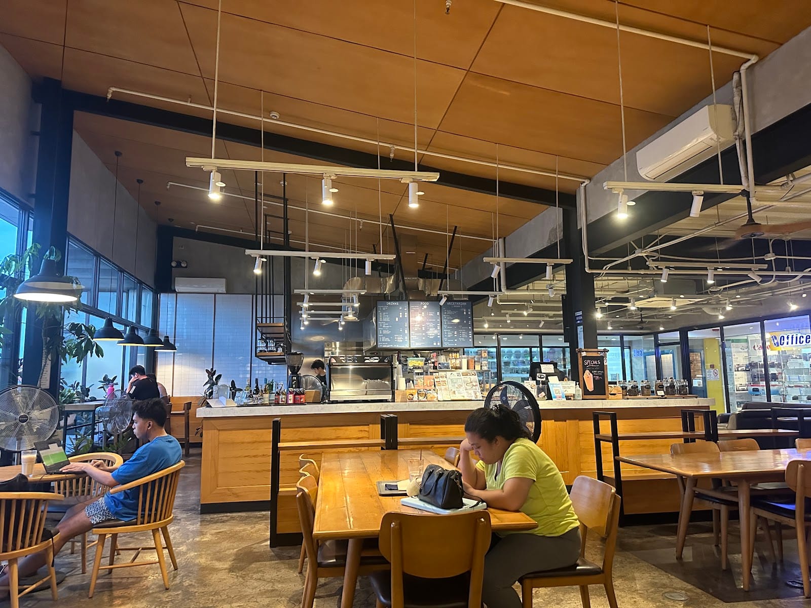 Yani Café