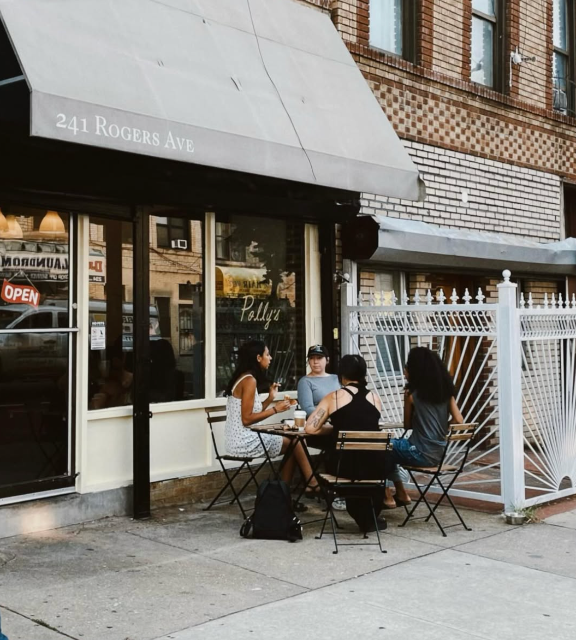 Polly's Cafe