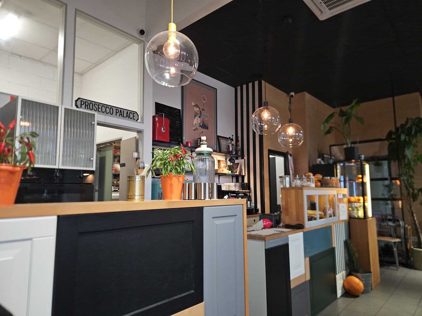 Koleżanki Cafe