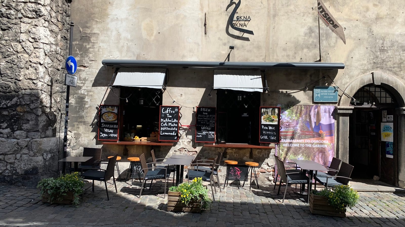 2 Okna Cafe