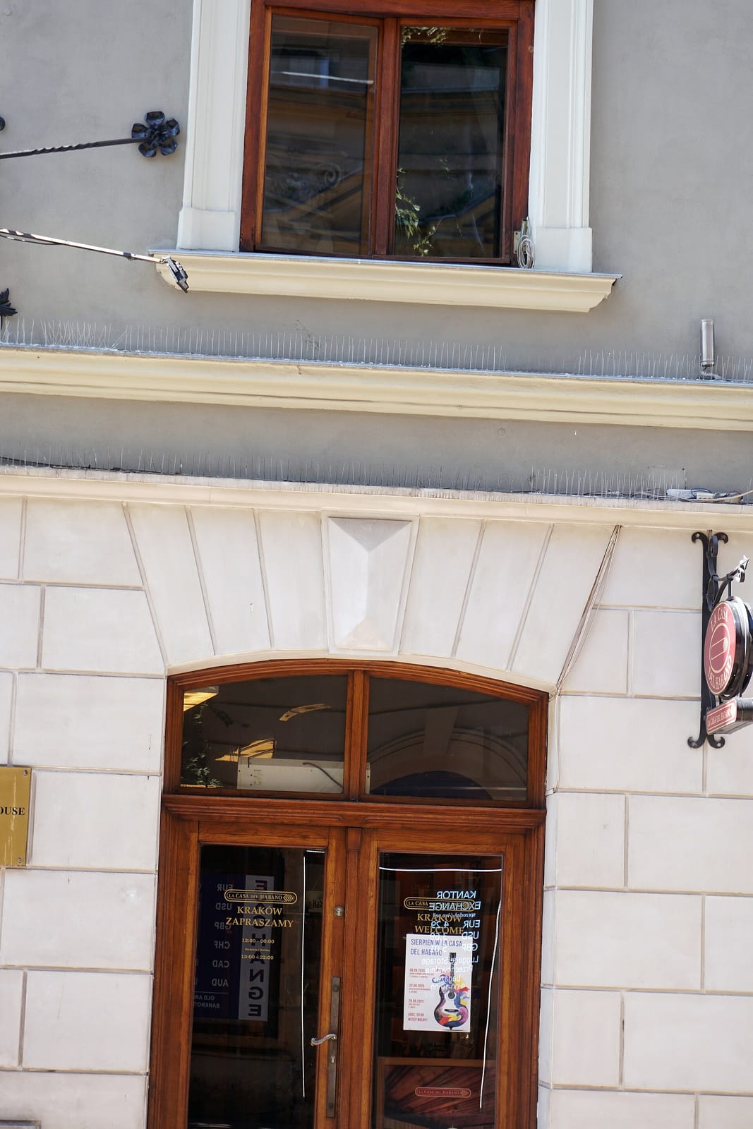 NIĆ. Kawiarnio-księgarnia photo 4