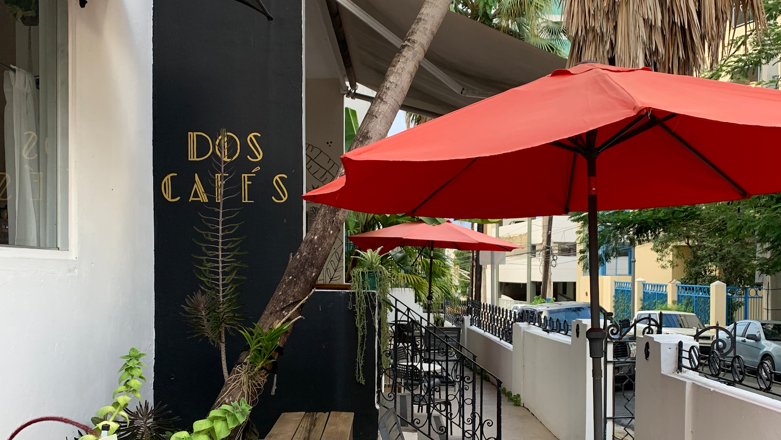 Dos Cafés