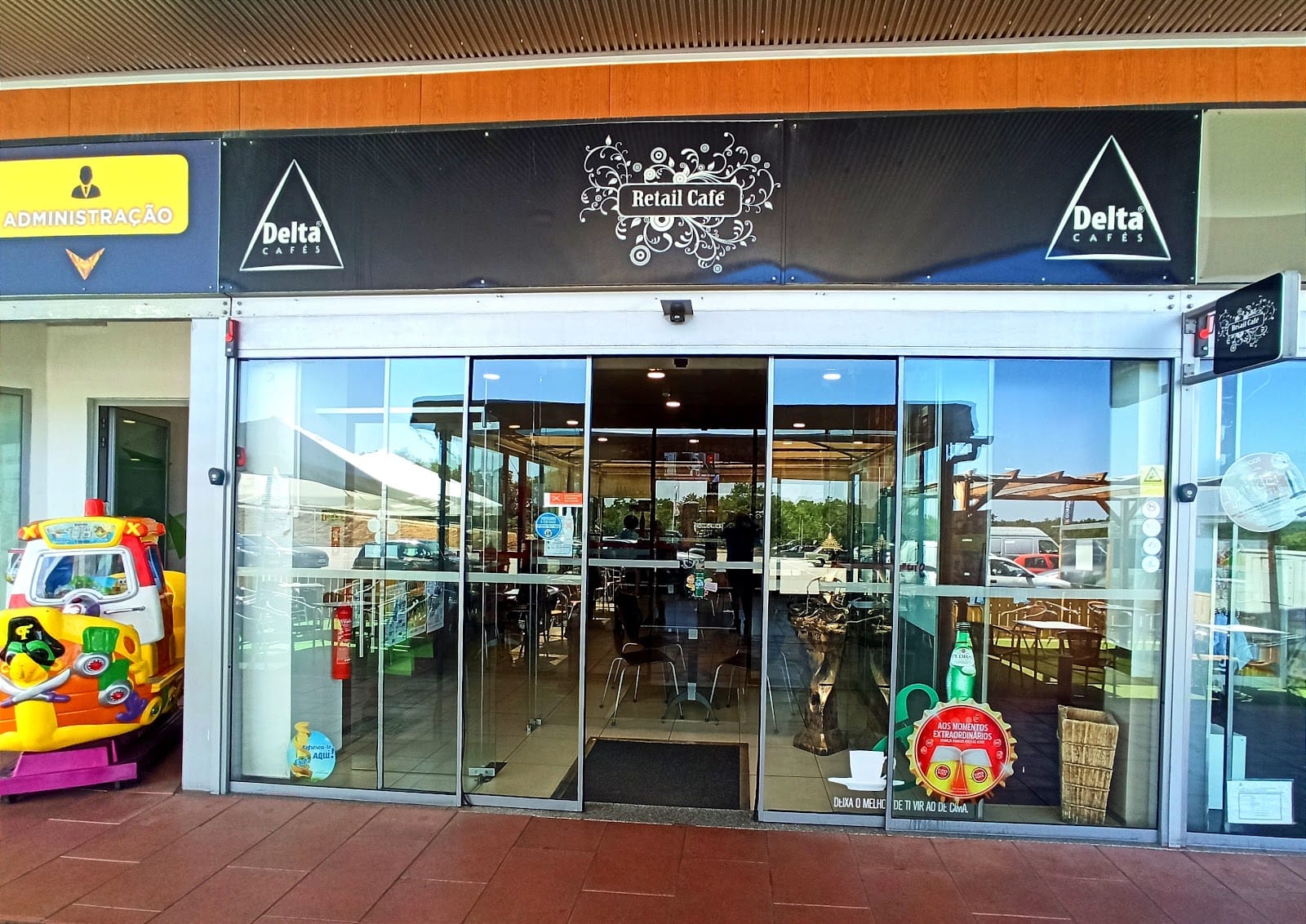 Retail Café