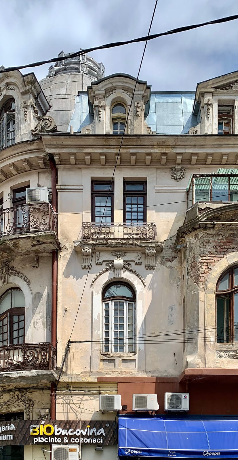 Camera din Față photo 13