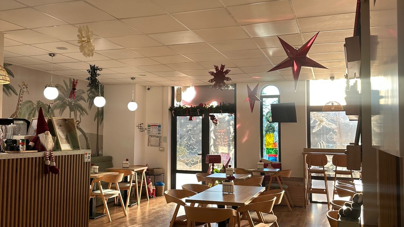 Jolly Cafe