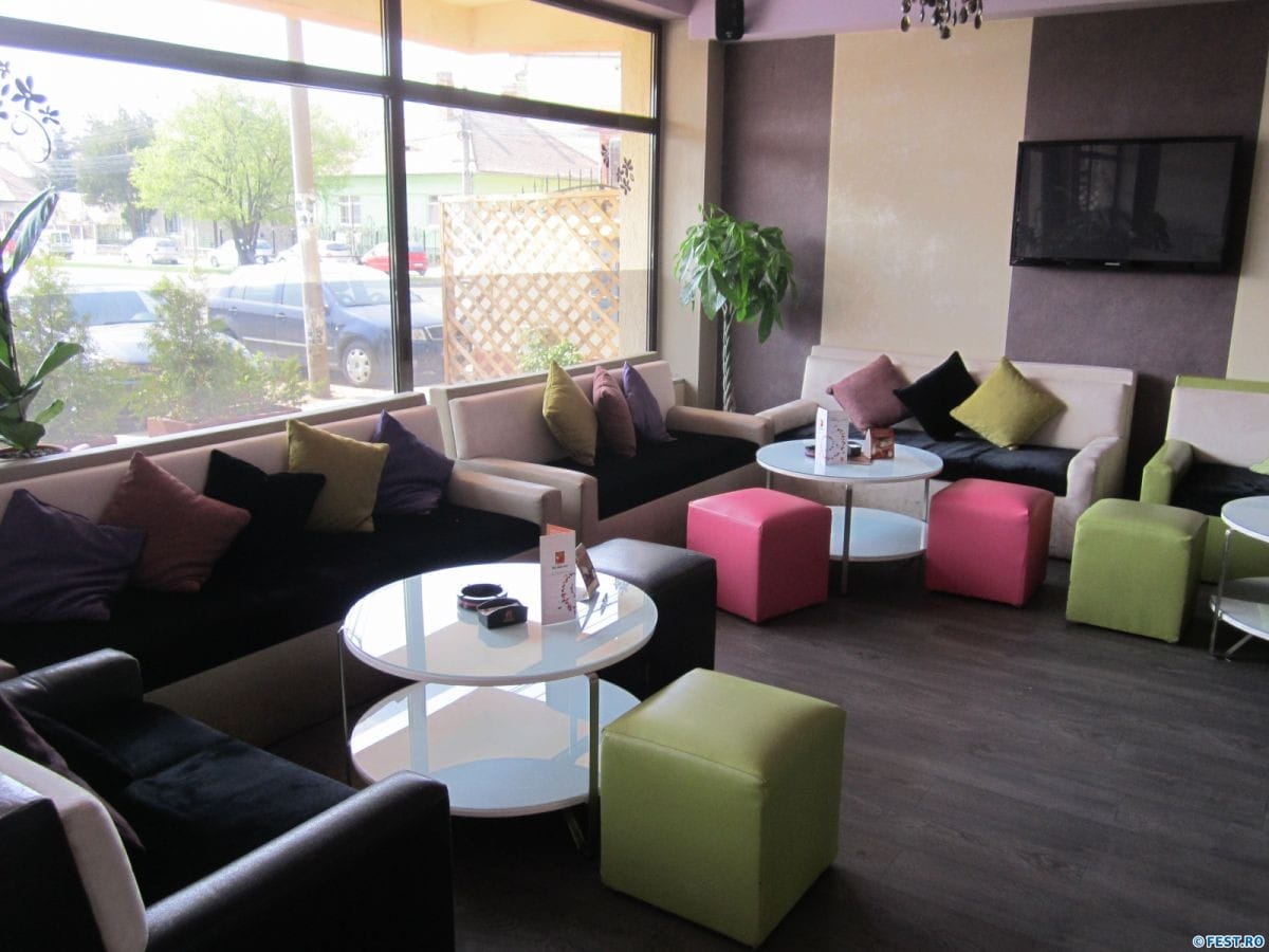Zoom Lounge Cafe photo 7
