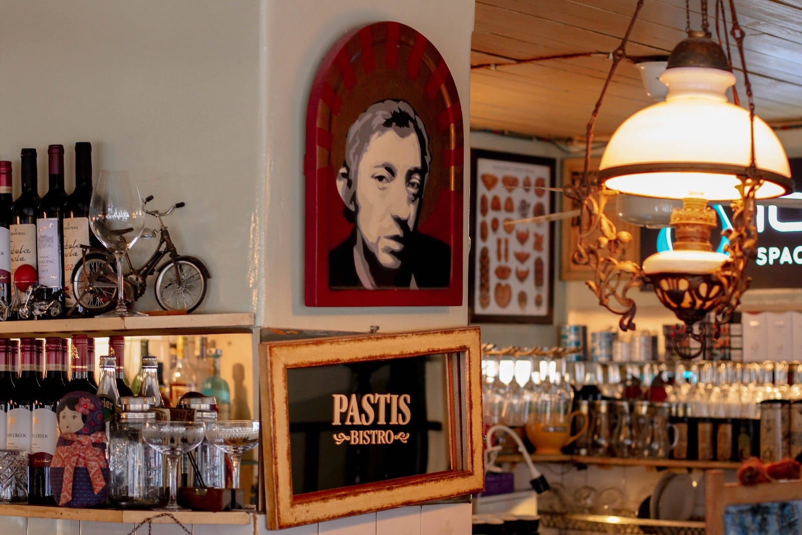 Pastis Bistro