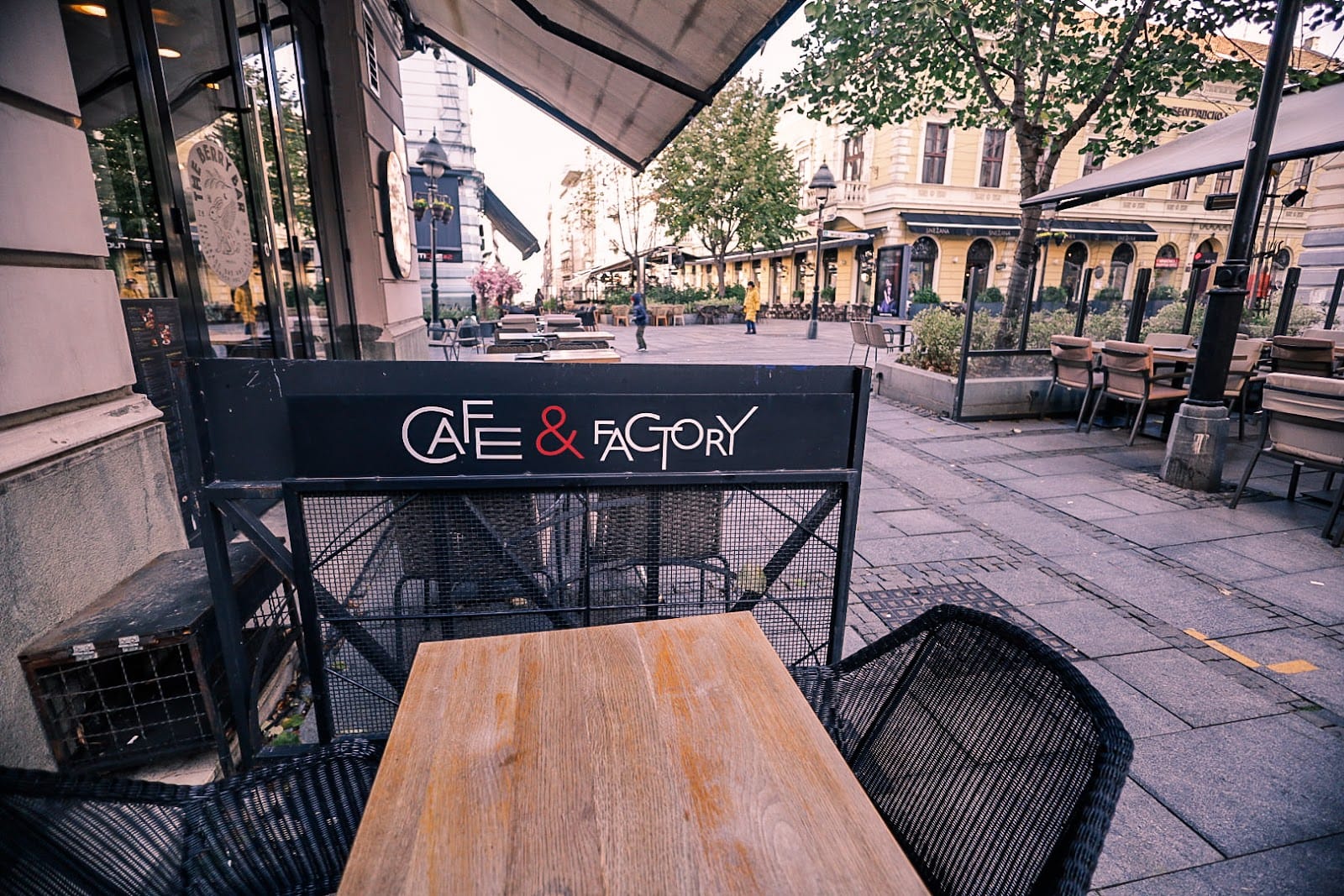 Cafe & Factory