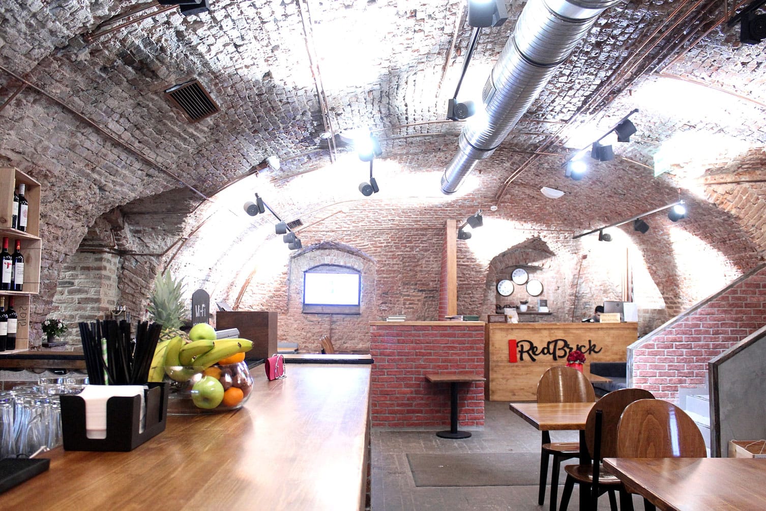 Red Brick photo 2