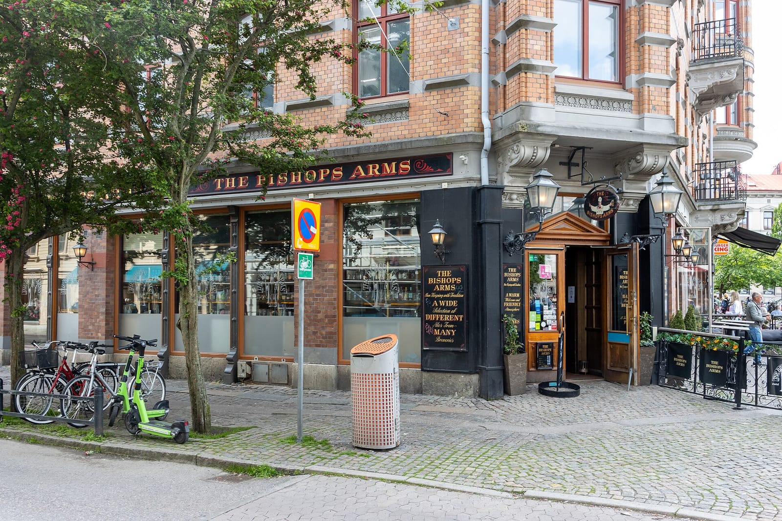 le Petit Café photo 3
