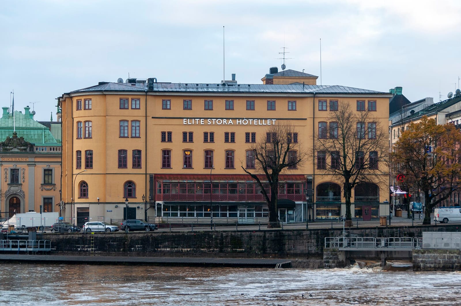 Hälls photo 3