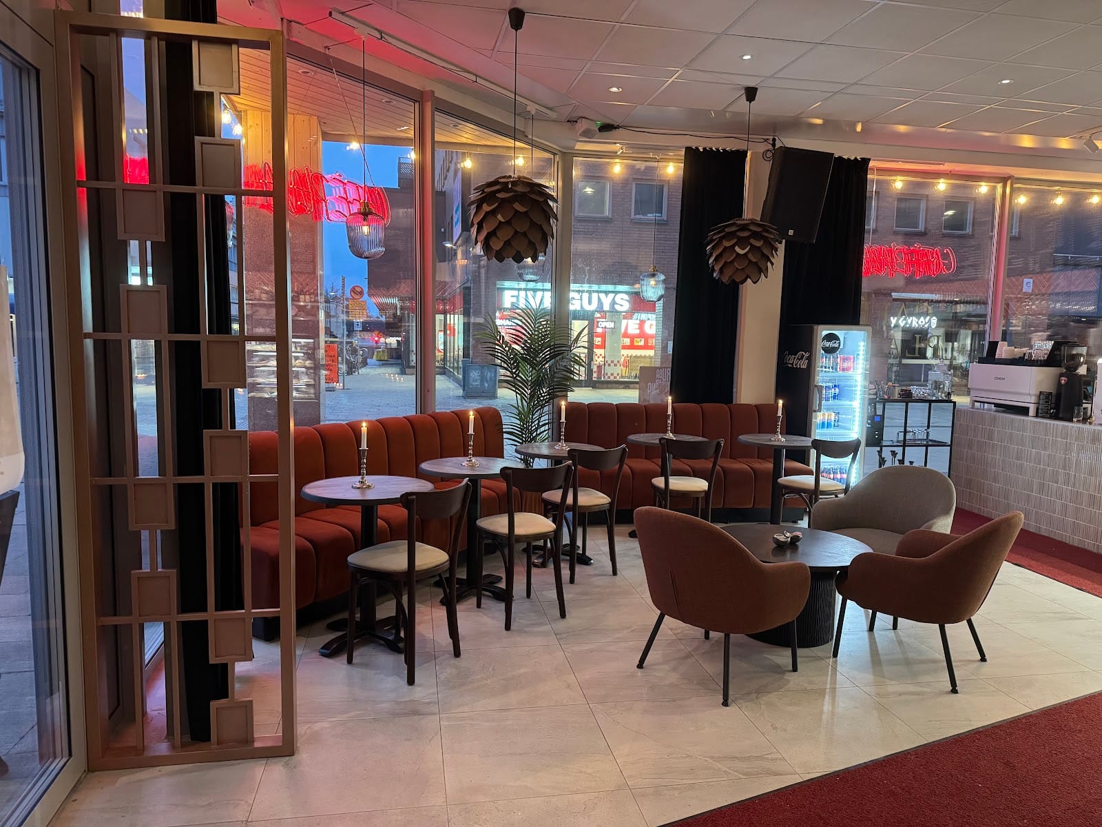 Café Plaza