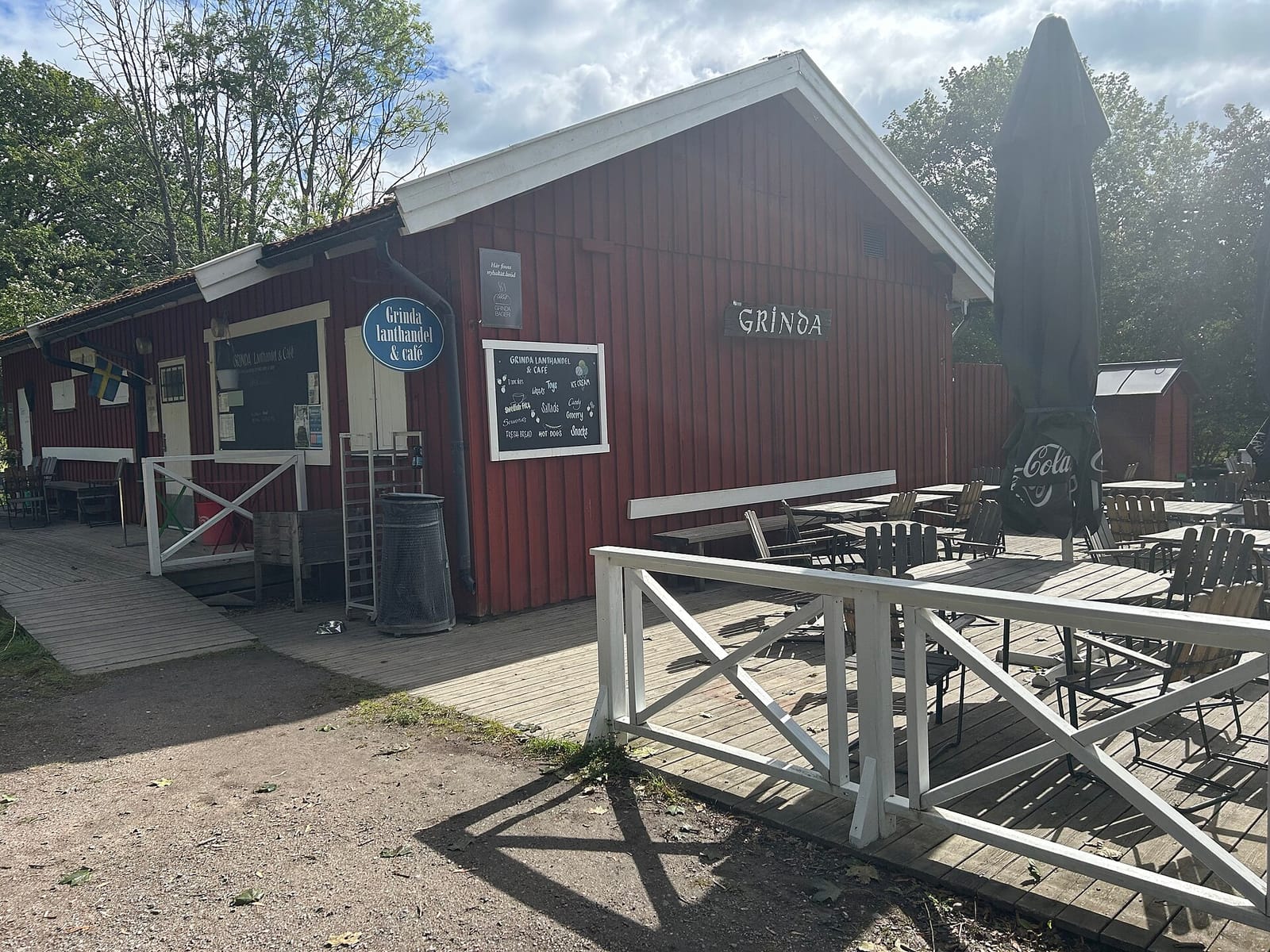 Grinda Lanthandel & Café