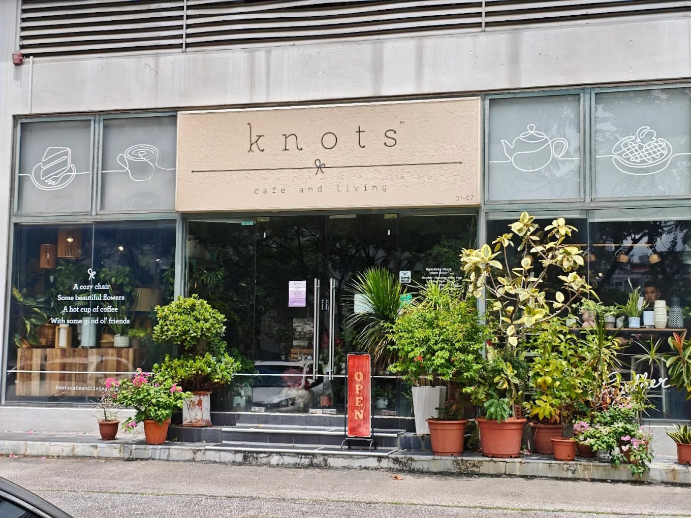Knots Cafe and Living