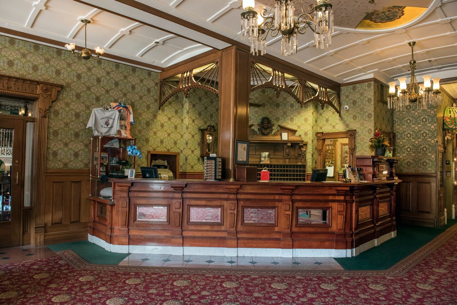 Magpies Newsstand & Cafe