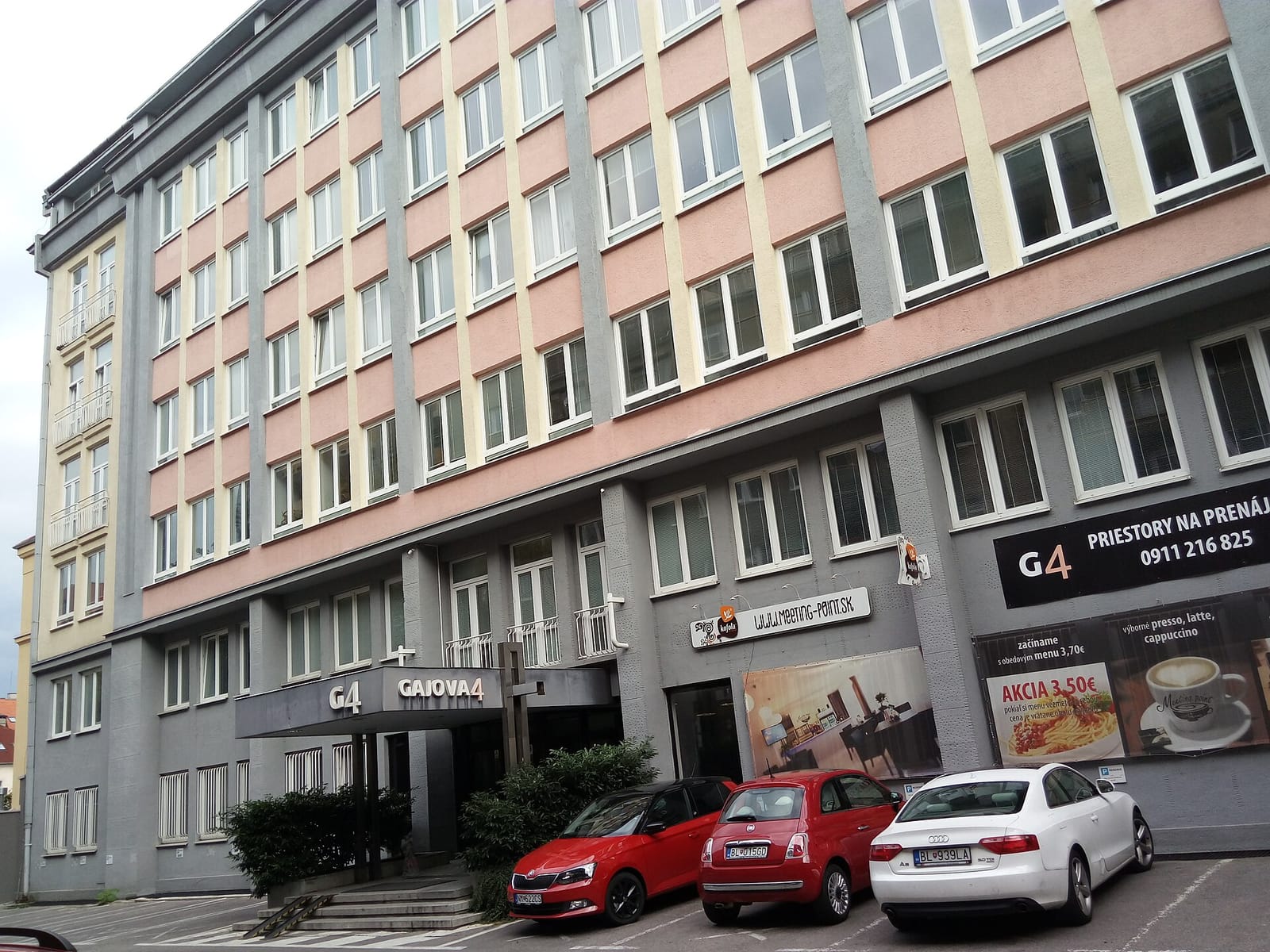 Literárna čajovňa a kaviareň Avra kehdabra photo 3