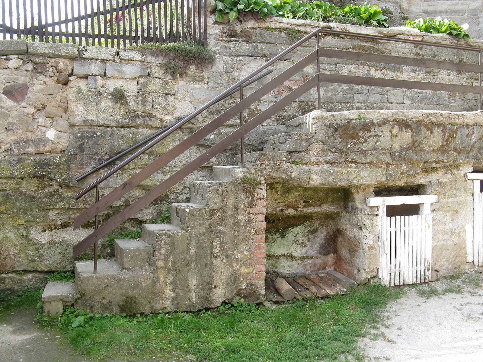 Nový dvor Brhlovce