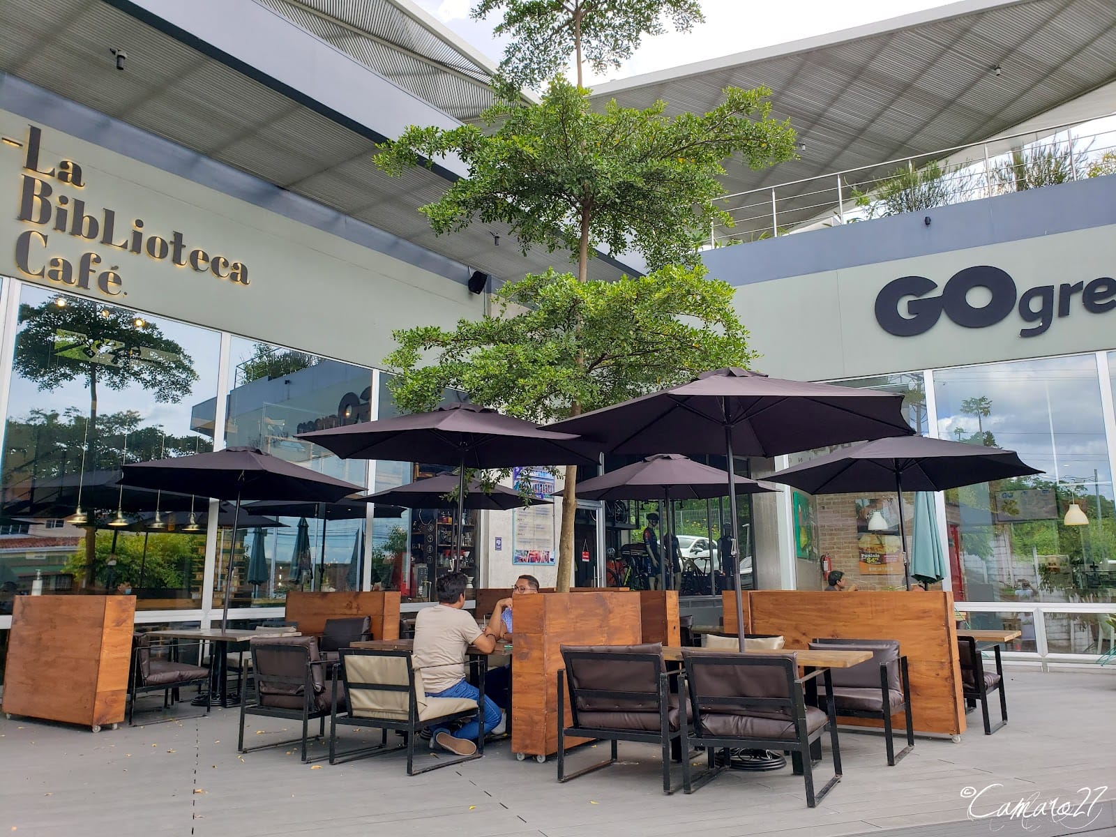 La Biblioteca Café SV